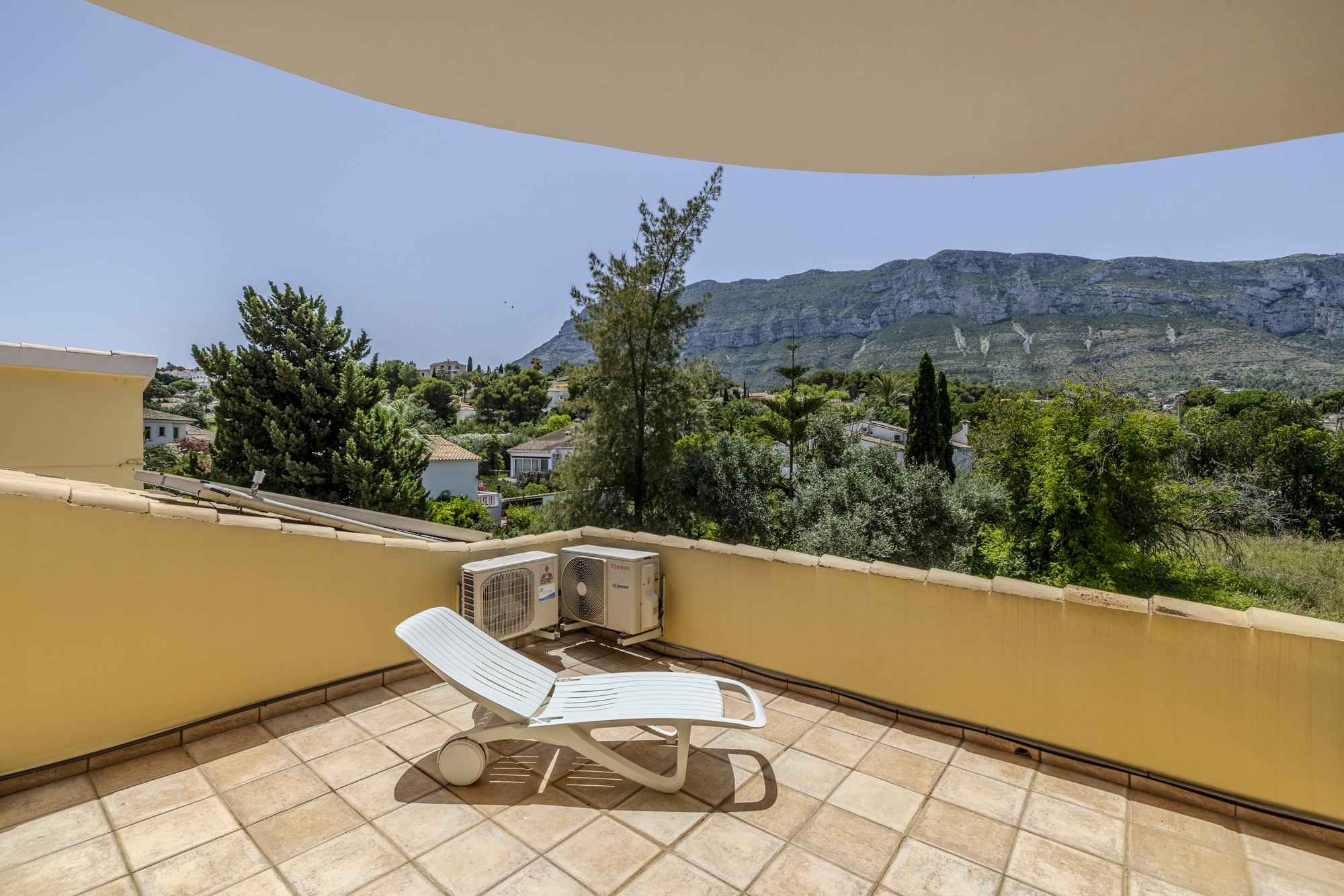 Dachterrasse Turmzimmer – Panoramablick über Dénia